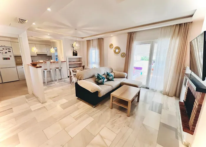 South Of The Sun شقة